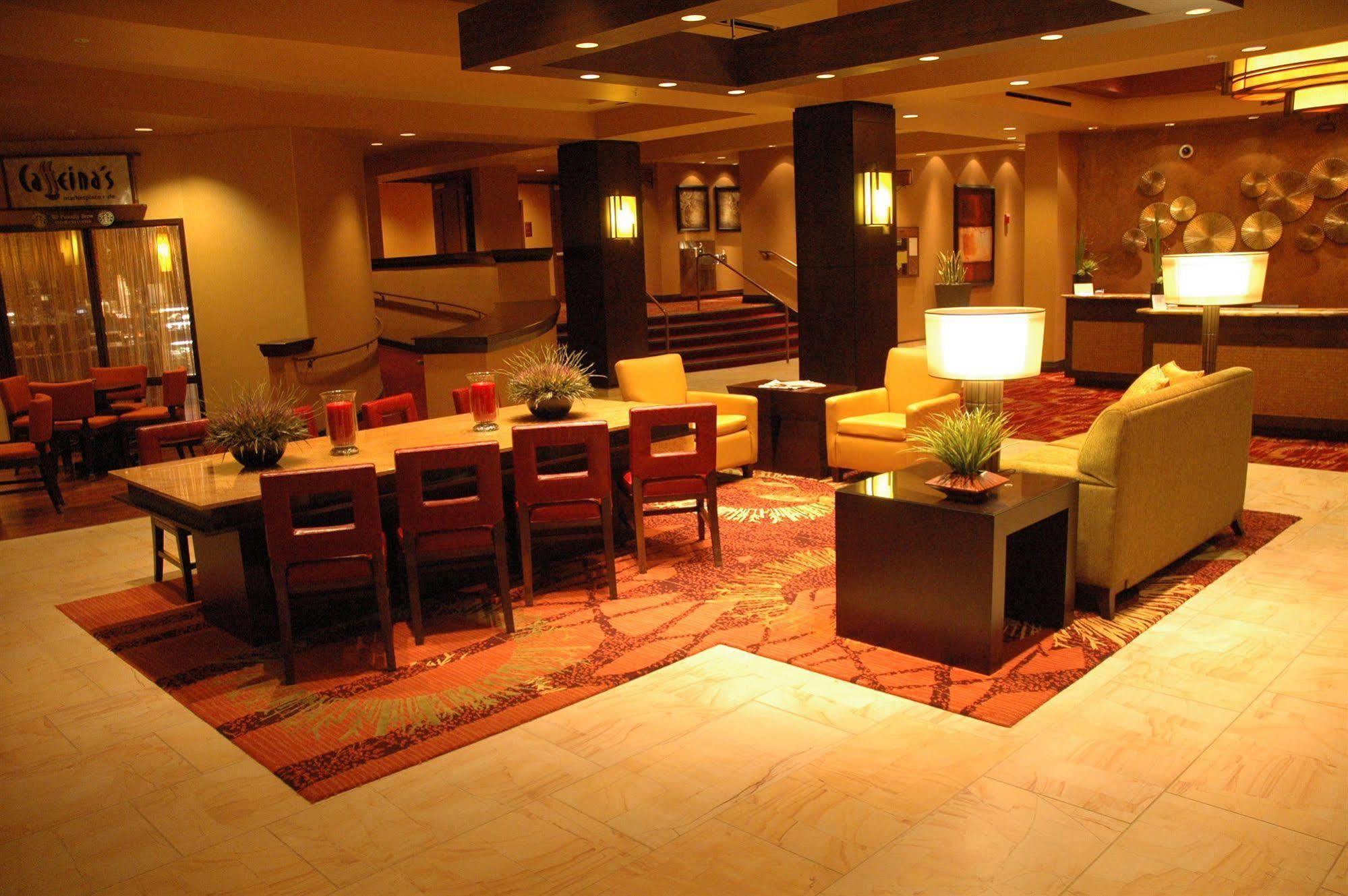 Marriott Bloomington Normal Hotel And Conference Center Exterior photo